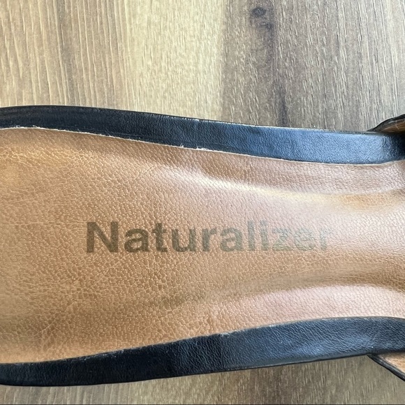 Braided Leather NATURALIZER Mule Sandal - Picture 9 of 10